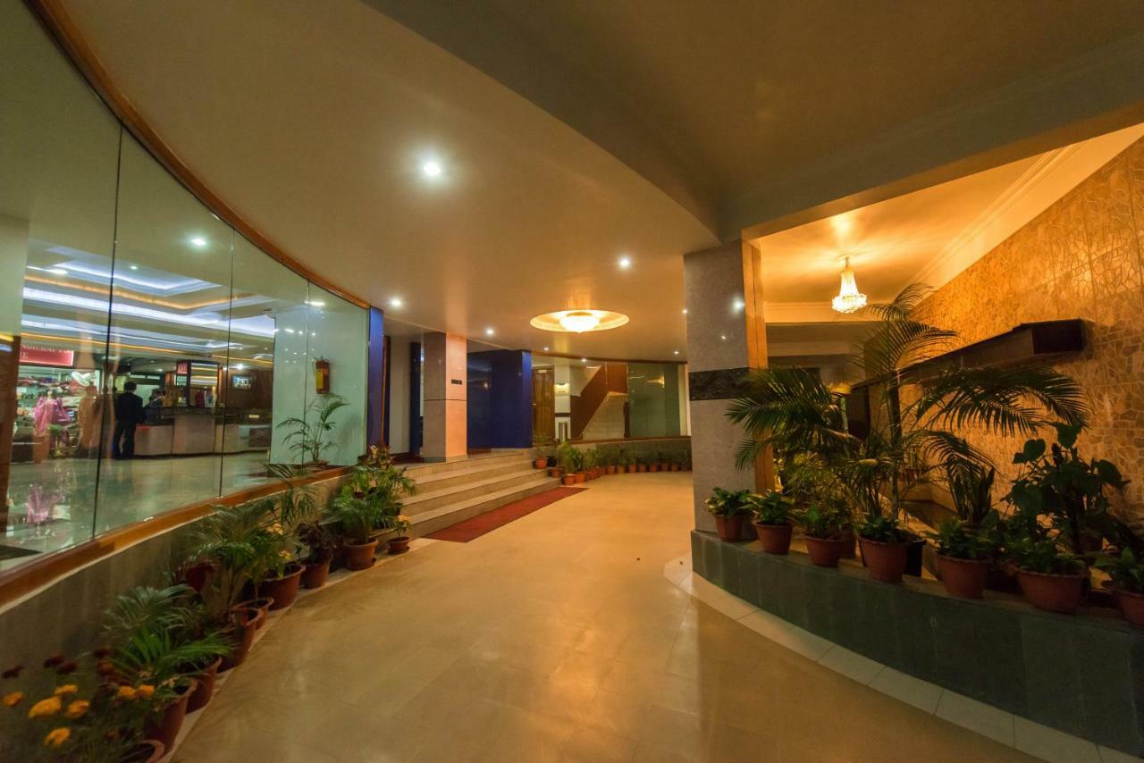 The Classic Hotel インパール エクステリア 写真