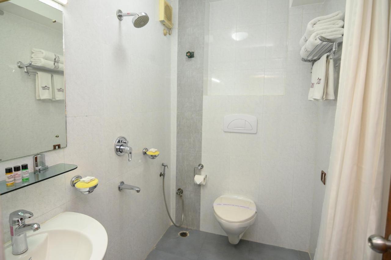 The Classic Hotel インパール エクステリア 写真