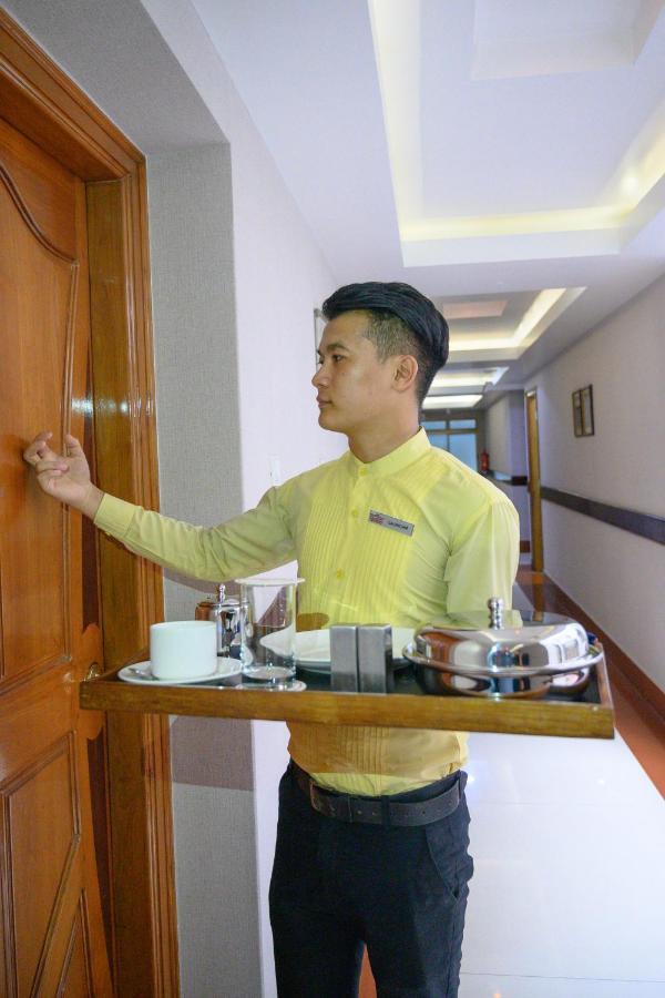 The Classic Hotel インパール エクステリア 写真